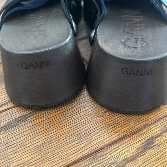 *TRENDING* Ganni Clogs - Picture 8 of 8